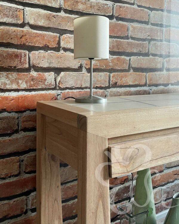 console contemporaine vue coin