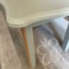 table basse en bois massif détails coin