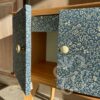 meuble d'appoint portes tissu fleuri