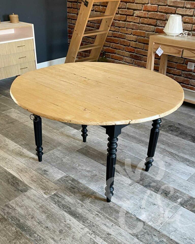 Table ronde aux pieds noirs - l'atelier crISAlide