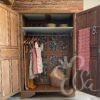 armoire en chêne vue générale portes ouvertes