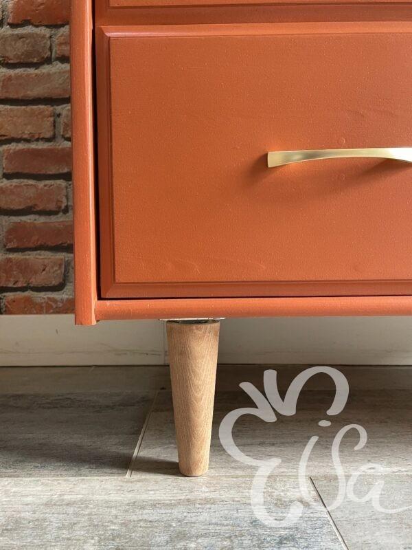 Commode 4 tiroirs terracotta pieds fuseaux détail sur pied fuseau