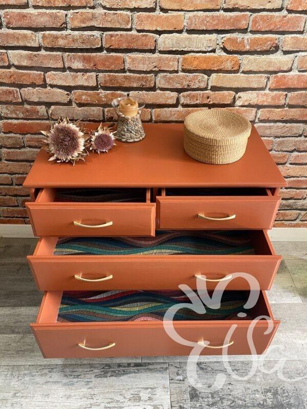 Commode 4 tiroirs terracotta pieds fuseaux vue intérieur tiroir