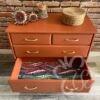 Commode 4 tiroirs terracotta pieds fuseaux vue intérieur tiroir